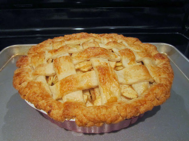 homemade apple pie, homemade apple pie recipe, how to make homemade apple pie, easy homemade apple pie, homemade apple pie crust, how to make a homemade apple pie, recipe for homemade apple pie, how to make apple pie