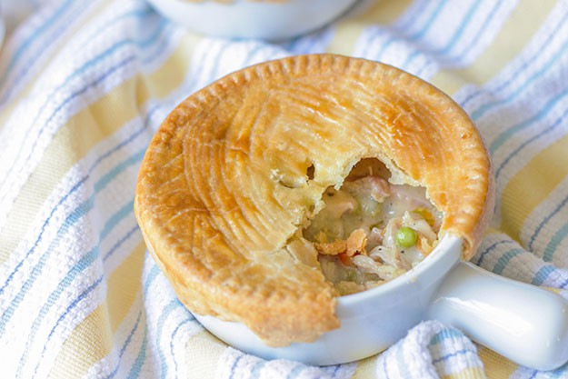 Delicious Homemade Chicken Pot Pie Recipe From Scratch | Homemade Recipes http://homemaderecipes.com/world-cuisine/homestyle/homemade-recipes-with-kris-wu