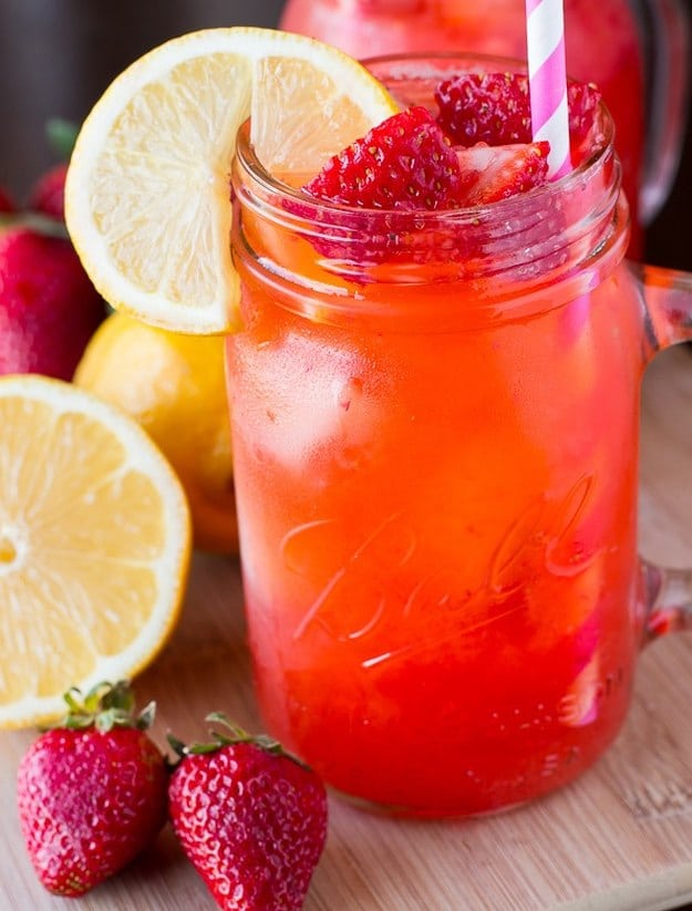 Fresh Strawberry Lemonade | Refreshing Homemade Lemonade Recipes | Homemade Recipes