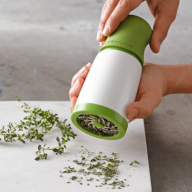 Essential Herb Grinder in a Cool Design | Homemade Recipes //homemaderecipes.com/cooking-101/25-must-have-kitchen-utensils