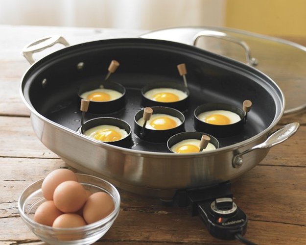 Modern Set of Egg Fry Rings | Homemade Recipes //homemaderecipes.com/cooking-101/25-must-have-kitchen-utensils