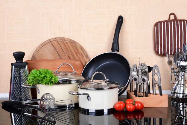 How To Become A Master Chef - Kitchen Utensils and Appliances | Homemade Recipes http://homemaderecipes.com/cooking-101/how-to-be-a-master-chef-in-10-days-main-appliances