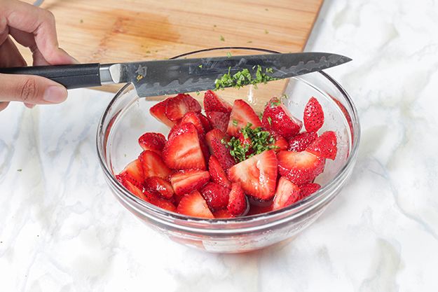 Healthy Homemade Popsicles | Homemade Recipes http://homemaderecipes.com/healthy/how-to-make-strawberry-basil-homemade-popsicles