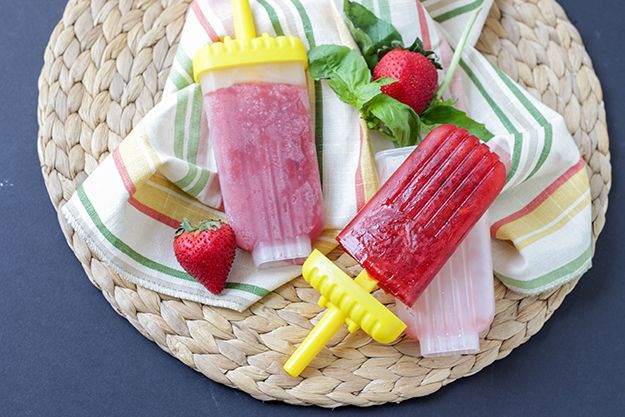 Healthy Homemade Popsicles | Homemade Recipes //homemaderecipes.com/healthy/how-to-make-strawberry-basil-homemade-popsicles