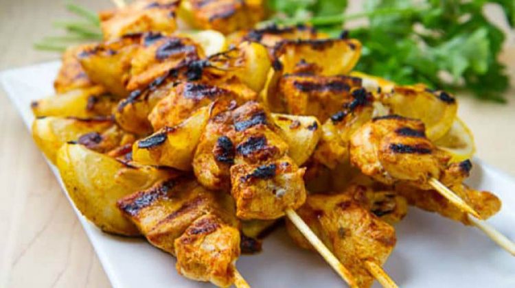 Chicken kebab | Juicy 4th Of July Chicken Recipes Perfect For Your BBQ Party | cooking recipes for chicken | Featured
