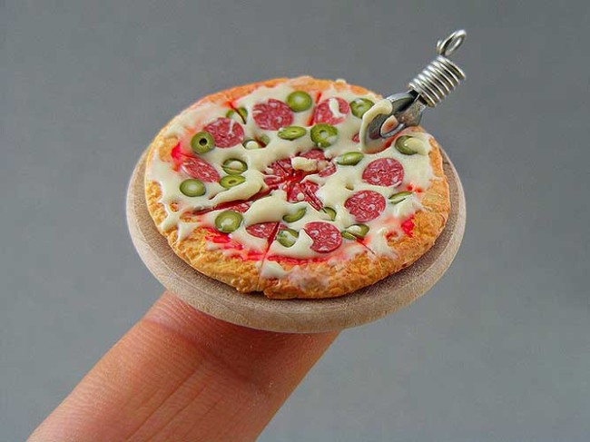 How To Make A Miniature Pizza