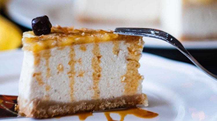 dpKWiCh7g0U-slice of cake-cheesecake recipes-us-feature