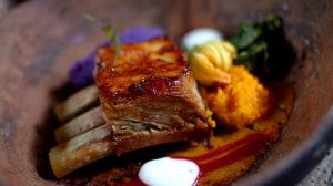 eGPlT_RXzi8-cooked food on plate-short ribs recipes-us-feature