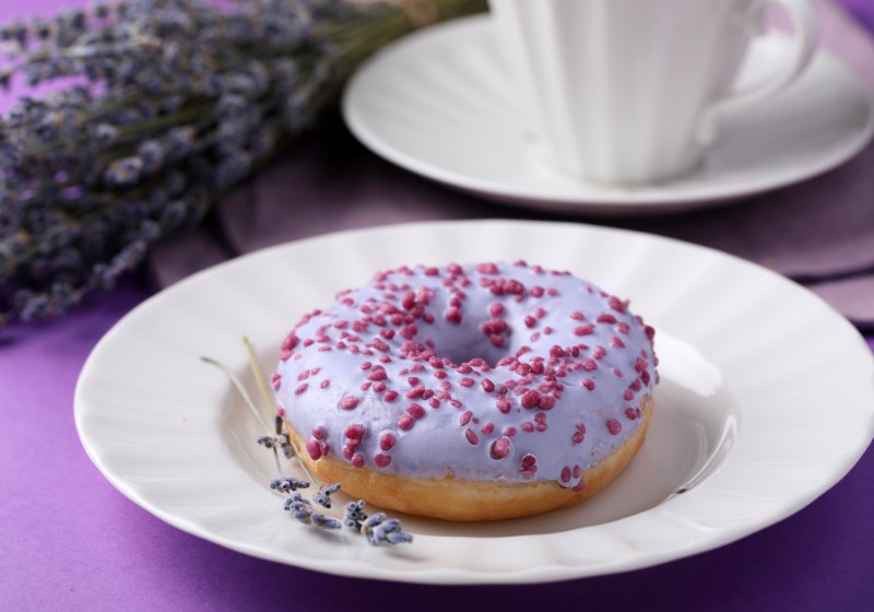 lavender tea donut bunch flowers | unique desserts ideas