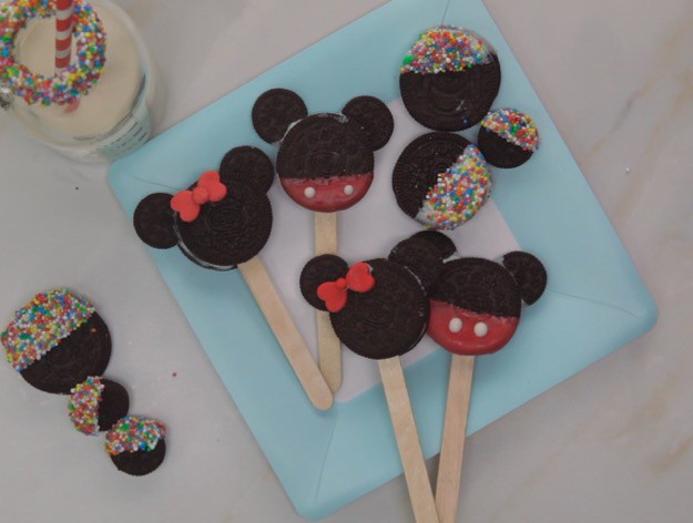 Mickey and Minnie Mouse Cookie Pops