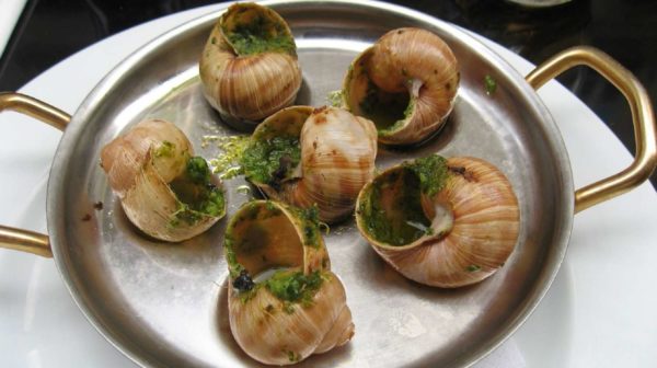 Escargots in Parsley-Garlic Butter Sauce | Homemade Recipes