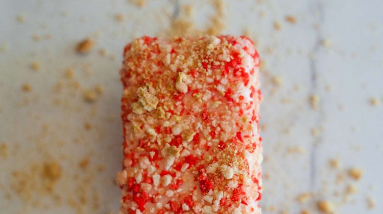6iyVYPzgFpw-focus photography of drumstick ice cream with toppings-Christmas Rice Krispie Treats-us-feature