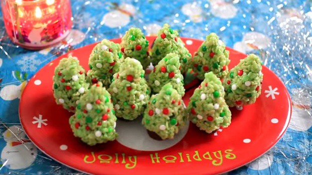 Rice Krispie Treat Christmas Trees | Super Easy Last-Minute Christmas Treats Recipes