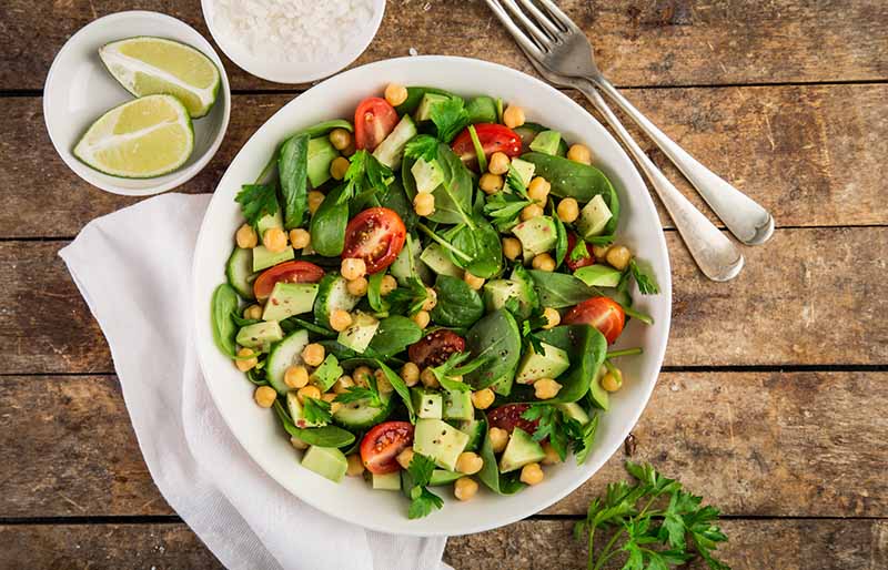avocado tomato chickpeas spinach cucumber salad | winter salad recipes