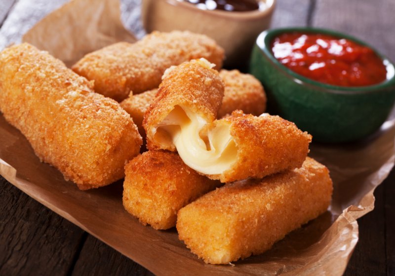 breaded mozzarella cheese sticks ketchup bbq | best appetizers