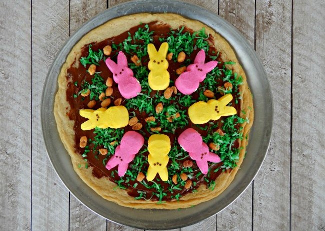Check out Creative Easter Peeps Cake Ideas | Homemade Recipes at https://homemaderecipes.com/easter-peeps-cake-recipes/