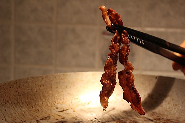 Tips For Frying Bacon On The Stove Top | Bacon Cooking 101: Bacon Cooking Tips For That Perfect Crisp