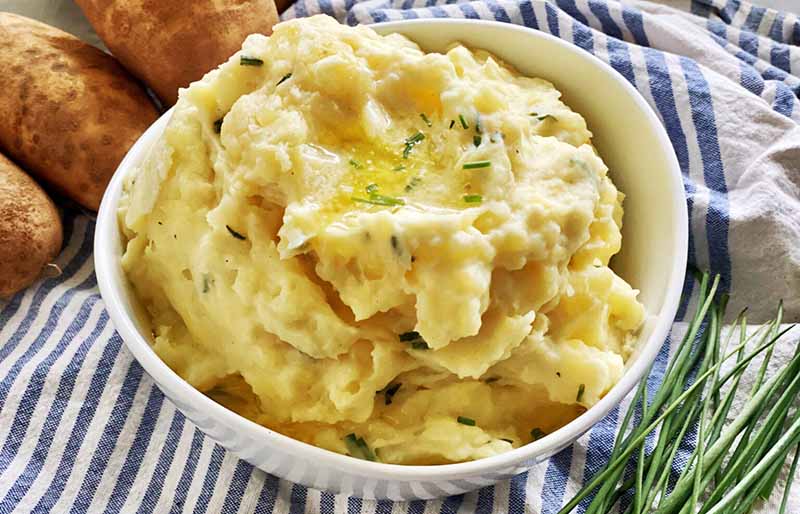 sour cream chive mashed potatoes | christmas side dishes