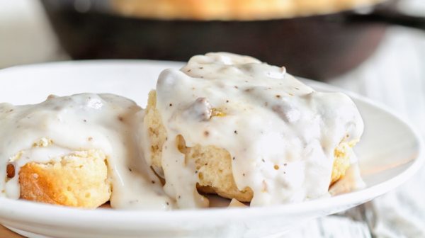 Creamy Homemade Country Gravy Homemade Recipes   Biscuits And Gravy Country Gravy Ss Featured 600x336 