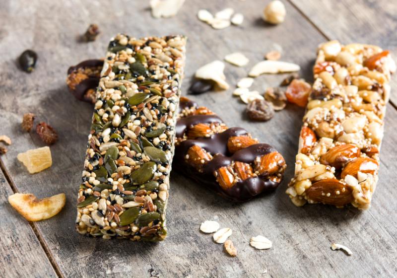 muesli bars on wooden table | how to make keto protein bars