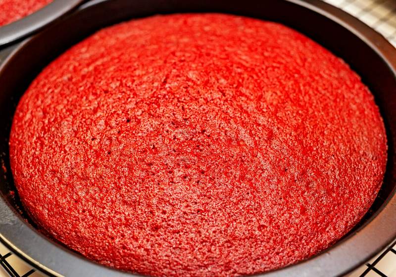 sponge-cake-red-velvet-preparation