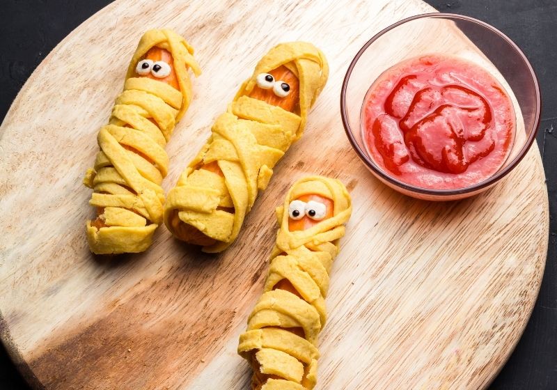 halloween mummy hot dogs | Halloween Food Recipes