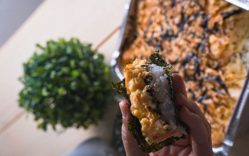 closeup tray baked sushi layered rice egg | How To Make The Famous Sushi Bake