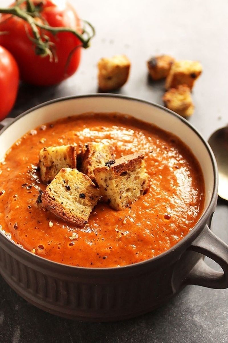 Healing Roasted Tomato and Red Pepper Soup | easy dinner recipes