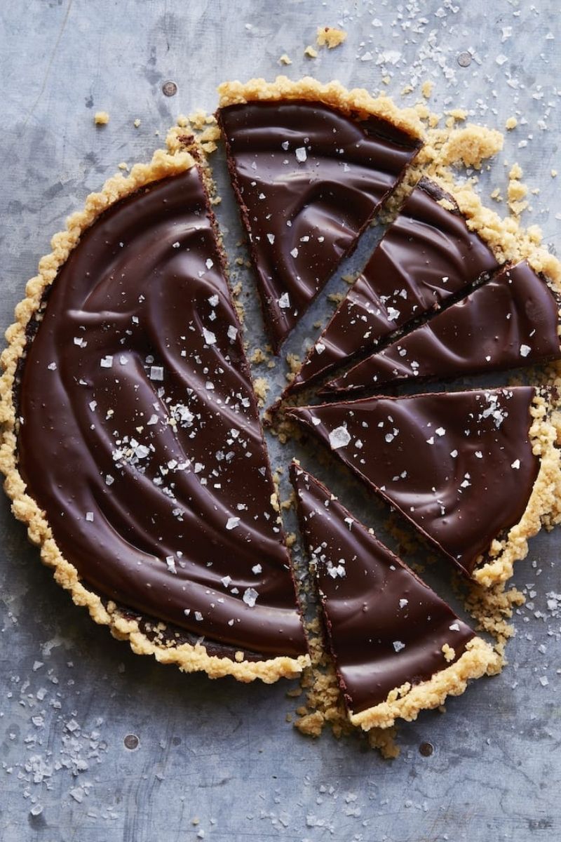 Salted Chocolate Tart with Kettle Chip Crust | easy fall dessert recipes