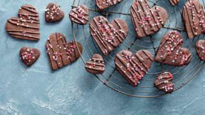 chocolate hearts cookies valentines day glaze | Homemade Valentine Chocolate Recipes You Can Make For Your Loved Ones | Featured