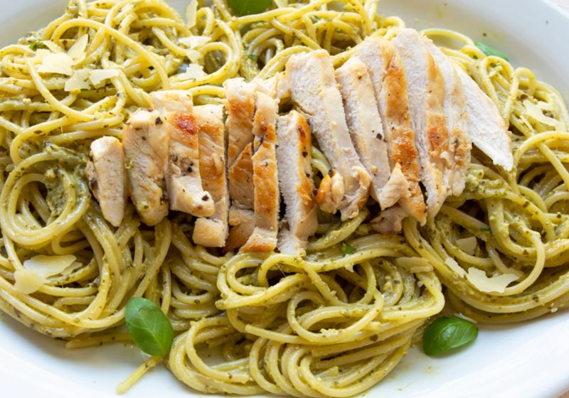 First Date Dinner Recipes | Date Night Dinner Ideas | pesto pasta with chicken
