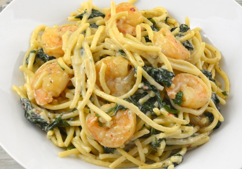 Shrimp Florentine Pasta | Shrimp scampi florentine pasta with cheese cream sauce in white bowl | First Date Dinner Recipes | Date Night Dinner Ideas