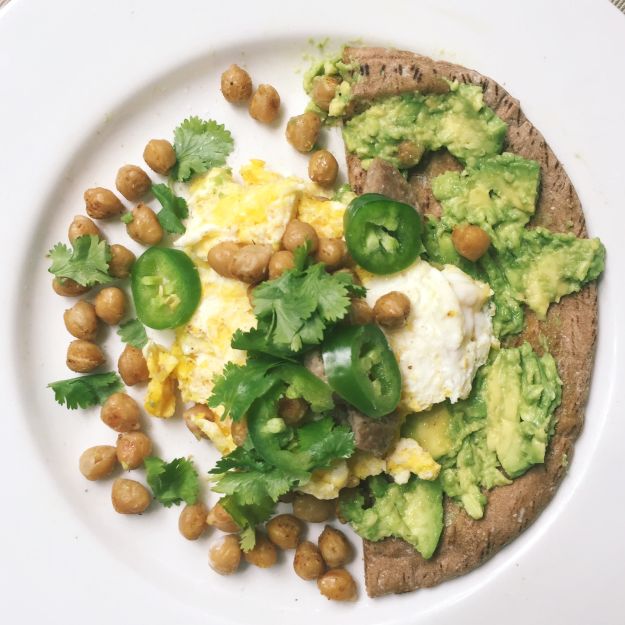 How To Make Scramble From Scratch | Homemade Recipes https://homemaderecipes.com/healthy/how-to-make-moroccan-scramble