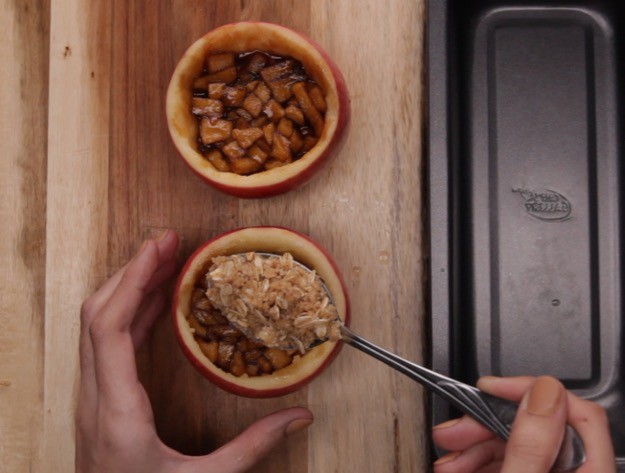 Baked Apple Crisp Cups Scoop