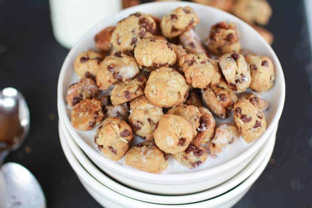 oatmeal chocolate chip cookie cereal, see more at https://homemaderecipes.com/healthy/healthy-oatmeal-chocolate-chip-cookies