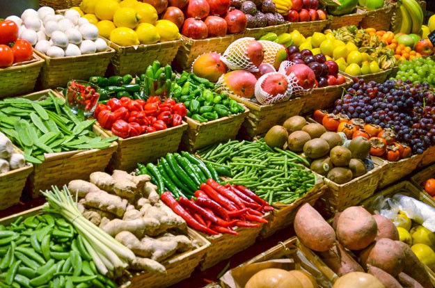 How To Become A Master Chef - Stocking Your Fridge | Homemade Recipes https://homemaderecipes.com/cooking-101/how-to-be-a-master-chef-in-10-days-stocking-your-kitchen