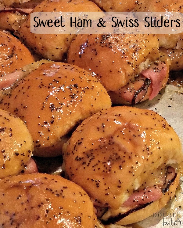 Cheap Dinner Recipes - Sweet Ham & Swiss Sliders| Homemade Recipes https://homemaderecipes.com/quick-easy-meals/cheap-dinner-recipes