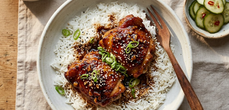 Honey Garlic Chicken Thighs: 15-Minute One-Pan Dinner